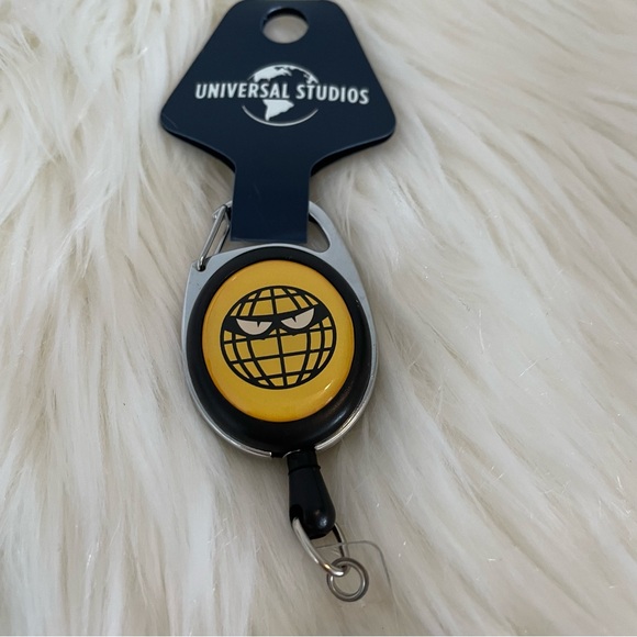 Universal Studios Despicable Me Minion Mayhem Lanyard - Picture 2 of 6